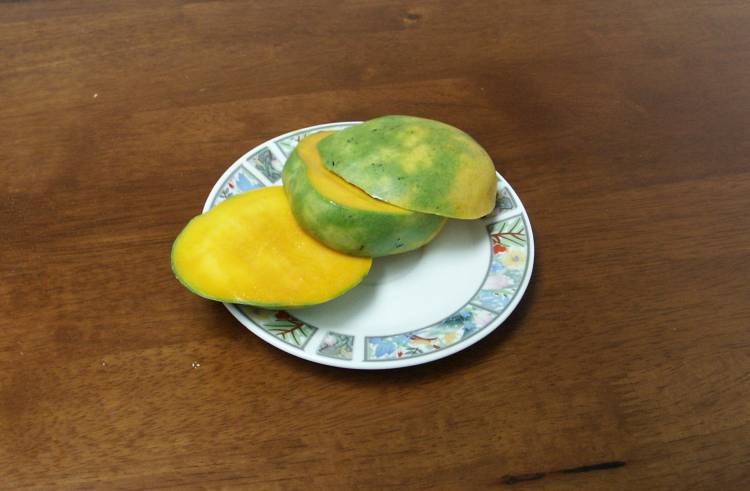 Порезанное манго