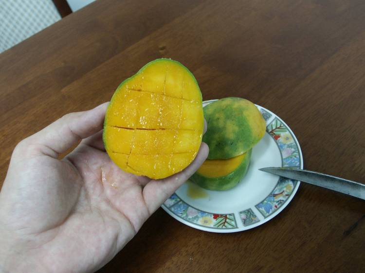 Как есть манго